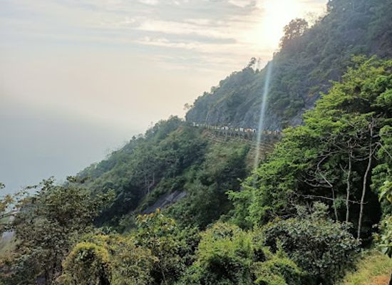 india/malabar-coast/landmark/lakkidi-view-point