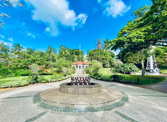 singapore/central-business-district/landmark/fort-canning-flagstaff