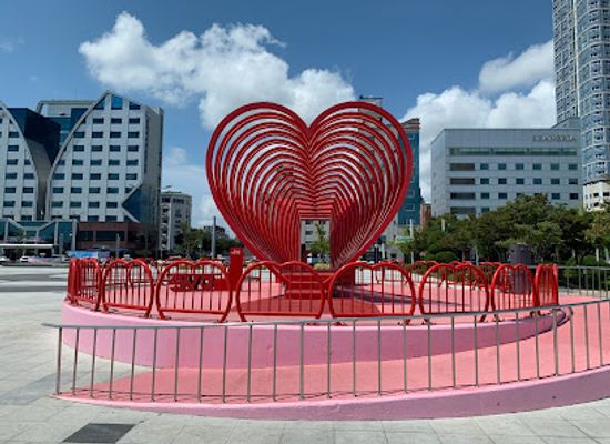 south-korea/mokpo/landmark/pyeonghwagwangjang