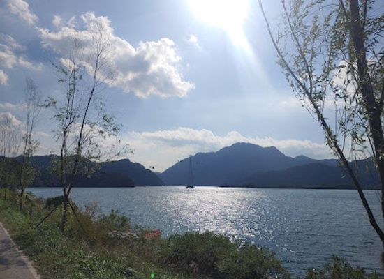 south-korea/chuncheon/landmark/chuncheon-bike-afternoon