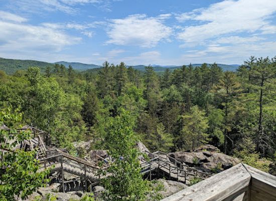 new-hampshire/lakes-region/landmark/polar-caves-park