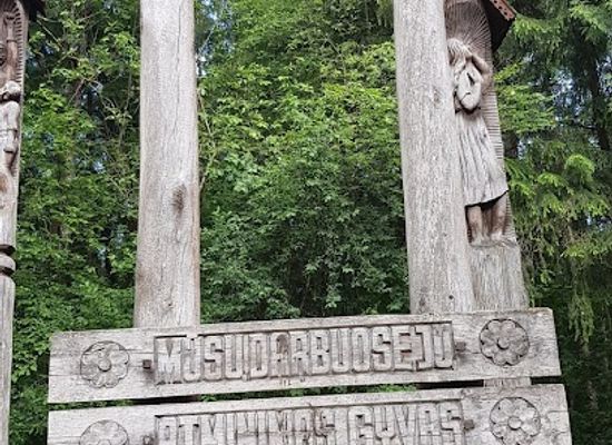 lithuania/aukstaitija/landmark/memorial-of-victims-of-fascism