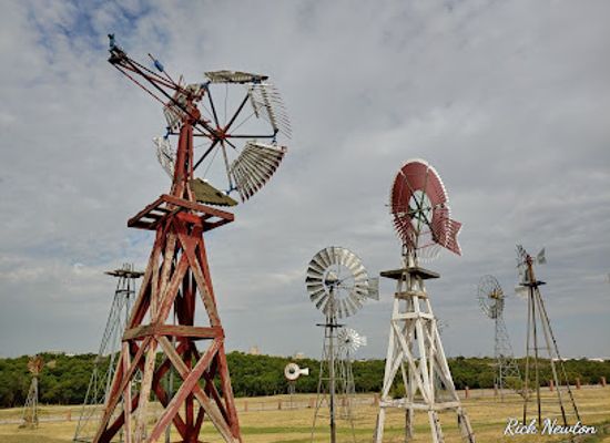 texas/south-plains/landmark/american-windmill-museum