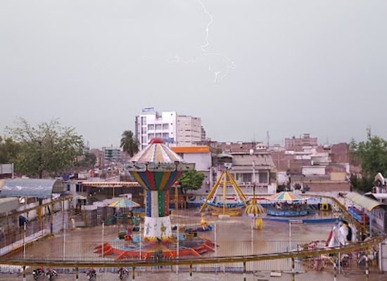 pakistan/peshawar/qissa-khwani-bazaar/landmark/chacha-younis-park