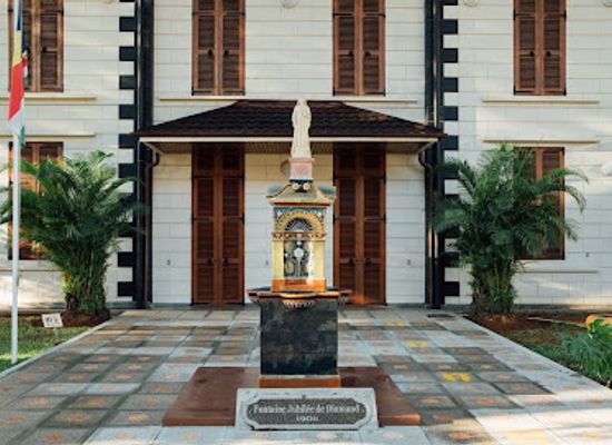 seychelles/victoria/landmark/diamond-jubilee-fountain