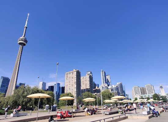 canada/toronto/harbourfront/landmark/hto-park