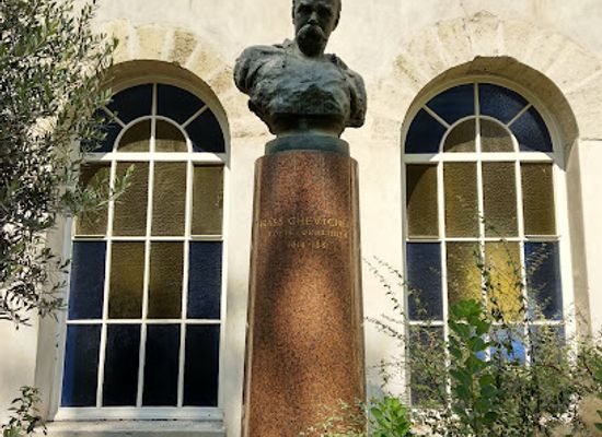 france/paris/saint-germain-des-pres/landmark/monument-to-taras-shevchenko