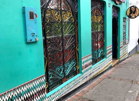 colombia/macarena-range/landmark/red-skin-drinker-trough-and-jukebox
