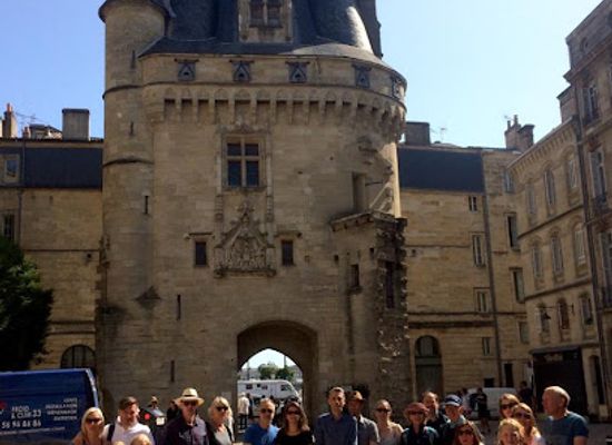 france/aquitaine-coast/landmark/free-walking-tours-bordeaux-english-espanol