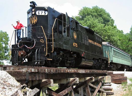 kentucky/outer-bluegrass/landmark/bluegrass-scenic-railroad-and-museum