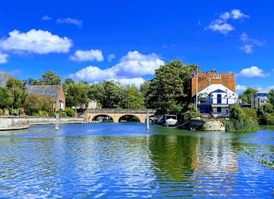 united-kingdom/oxford/landmark/folly-bridge