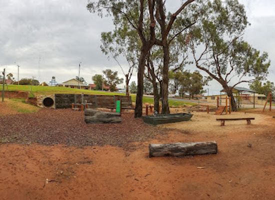 australia/riverland/landmark/waikerie-water-nature-play