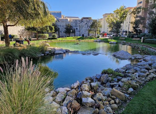 gibraltar/casemates-square/landmark/commonwealth-park