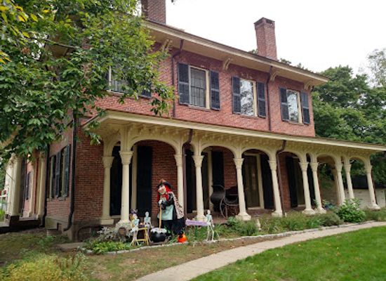 connecticut/central-connecticut/landmark/hurlbut-dunham-house