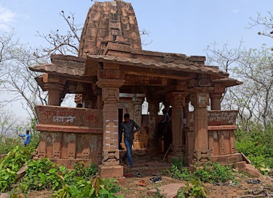 india/uttar-pradesh/landmark/remains-of-an-old-fort