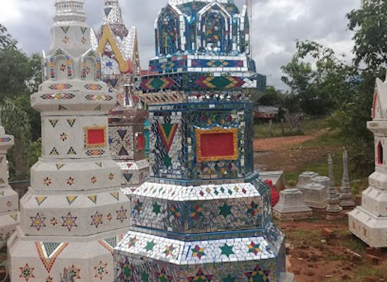 laos/attapeu-province/landmark/saya-setthathirath-park