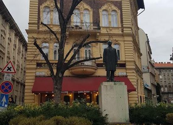 hungary/budapest/landmark/kamermayer-karoly-ter