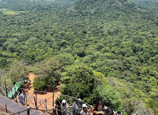 sri-lanka/cultural-triangle/landmark/sigiriya-lion-rock