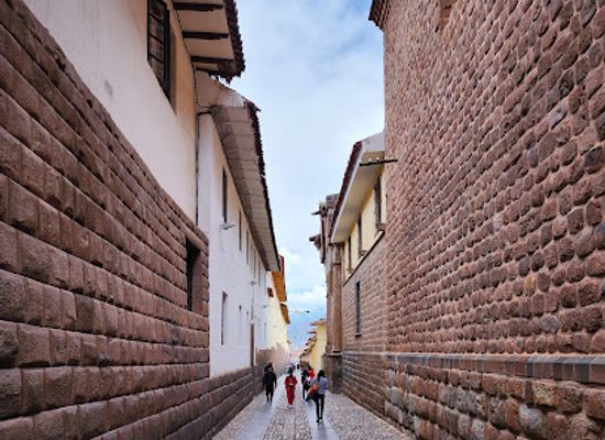 peru/lares-trek/landmark/calle-loreto