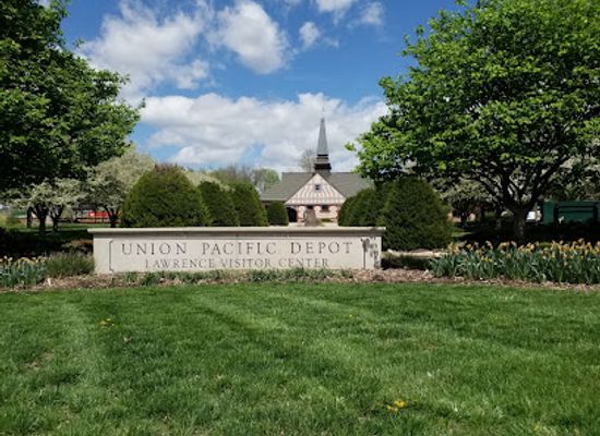 kansas/lawrence/landmark/lawrence-visitors-center