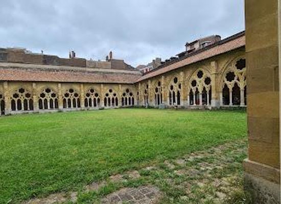 spain/navarre/landmark/cloitre-de-la-cathedrale-de-bayonne