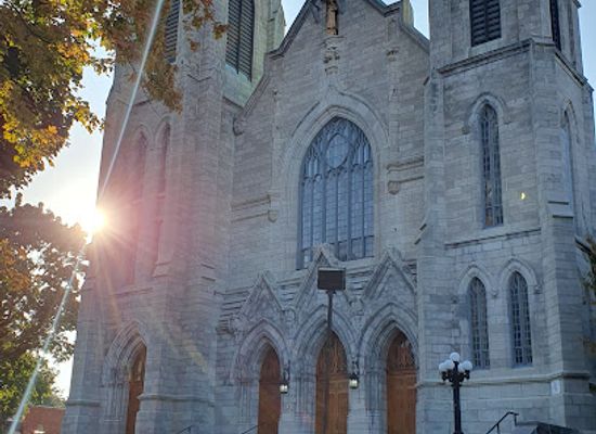 canada/montreal/griffintown/landmark/place-des-aiguilleurs