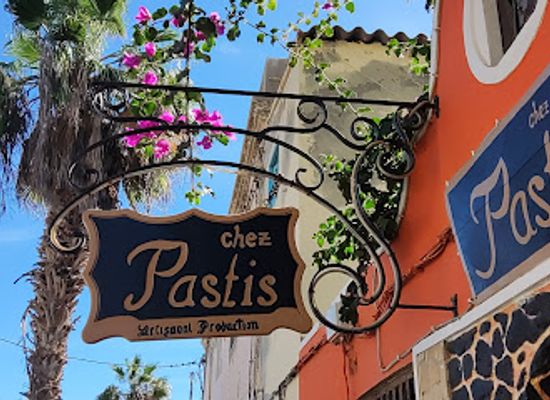 cabo-verde/santa-maria/landmark/chez-pastis