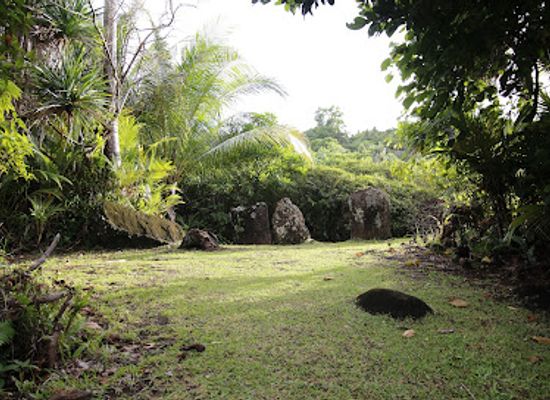 palau/ngardmau-waterfall/landmark/badrulchau-stone-monoliths