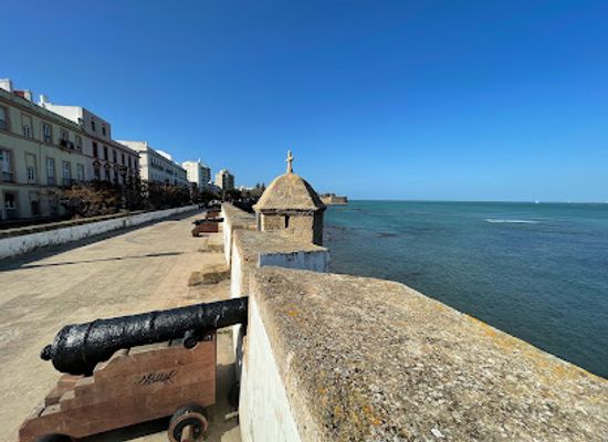 spain/cadiz/old-town/landmark/murallas-de-san-carlos