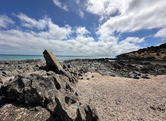 australia/south-east-south-australia/landmark/bates-landing