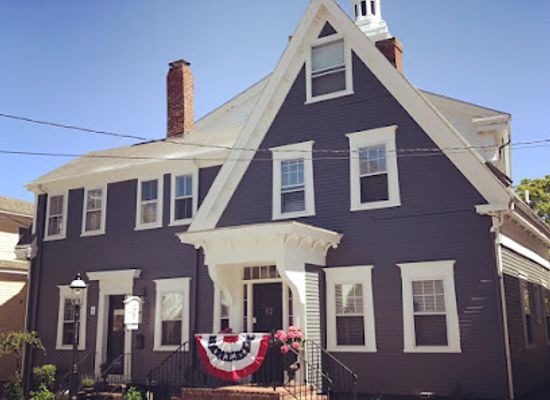 massachusetts/provincetown/landmark/the-gaslamp-bed-breakfast