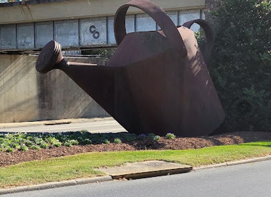 virginia/staunton/landmark/staunton-watering-can