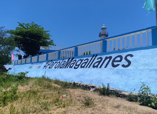 philippines/bicol-region/landmark/bagatao-island-lighthouse