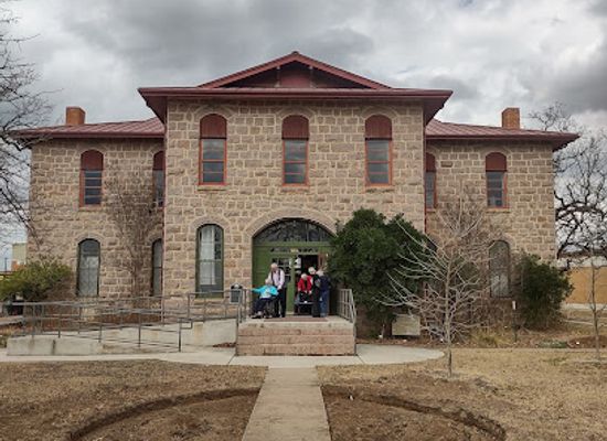 texas/hill-country/landmark/the-falls-on-the-colorado-museum