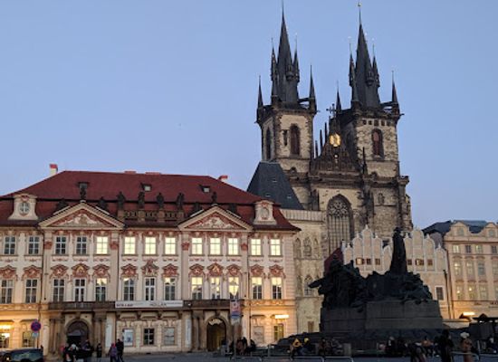 czechia/prague/landmark/house-at-the-golden-ring