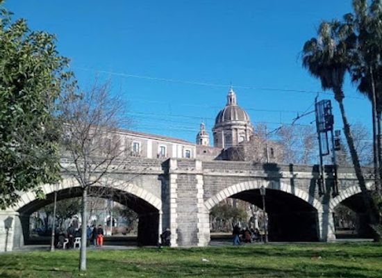 italy/catania/landmark/archi-della-marina