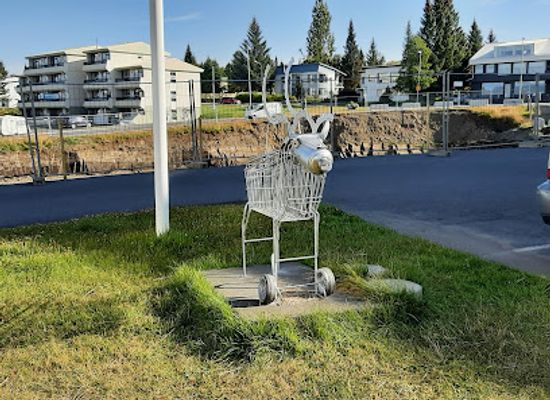 iceland/eastern-region/landmark/reindeer-sculpture-solvi-vikingur-adalbjornsson-egilsstadir