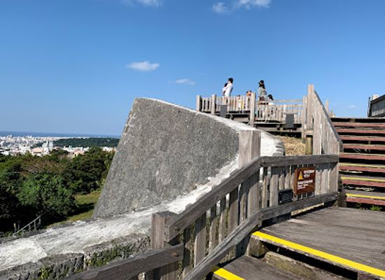 japan/okinawa/landmark/nishi-no-azana-tenbodai