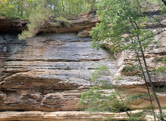 illinois/matthiessen-state-park/landmark/illinois-waterway-visitors-center
