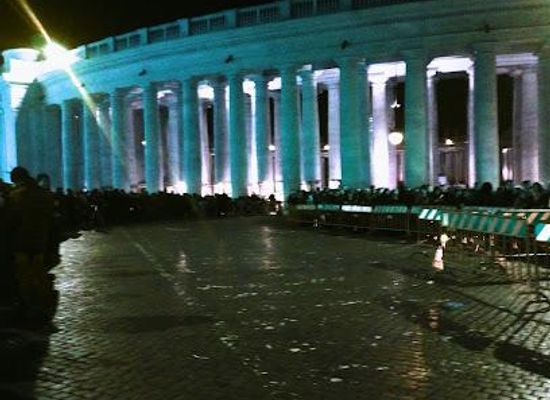 vatican-city/vatican-grottoes/landmark/largo-del-colonnato