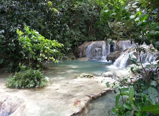 vanuatu/aniwa/landmark/evergreen-cascades-waterfall