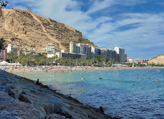spain/alicante/playa-del-postiguet/landmark/platja-postiguet