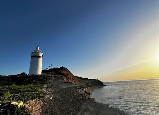 turkiye/cesme/landmark/weisser-turm