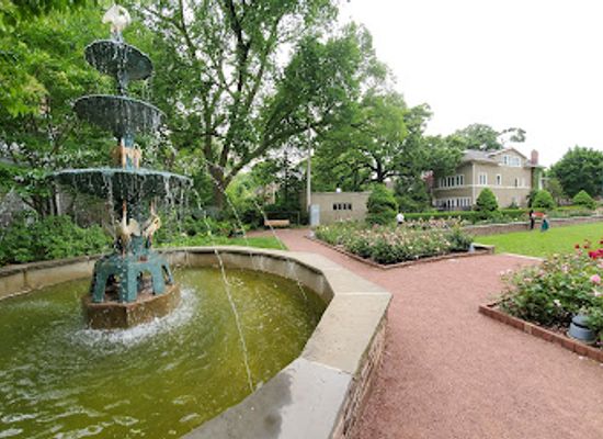 illinois/evanston/landmark/merrick-park