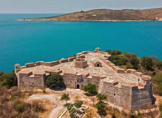 albania/gjirokaster/landmark/porto-palermo