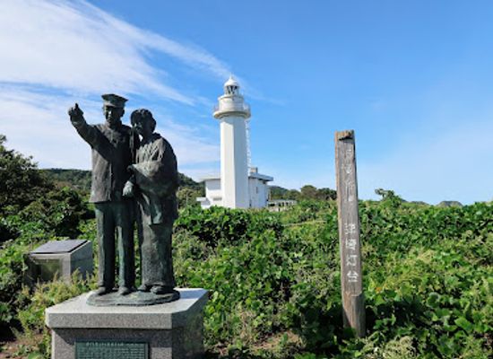 japan/sado/landmark/hajikizaki-lighthouse