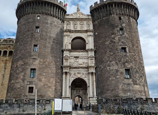 italy/campania/landmark/castel-nuovo