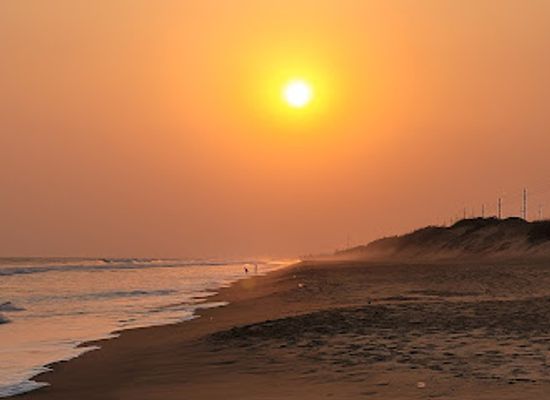 india/east-india/landmark/marine-drive-beach