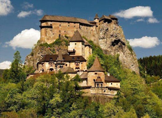 slovakia/zilina-region/landmark/orava-castle
