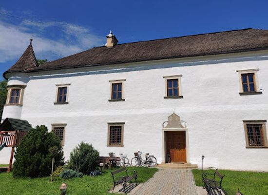 slovakia/zilina-region/landmark/mansion-jasenica